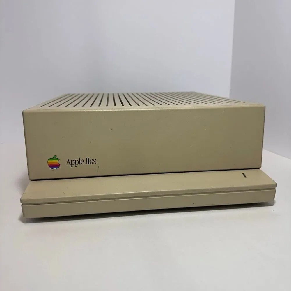 Vintage Apple IIGS Computer Powers ON